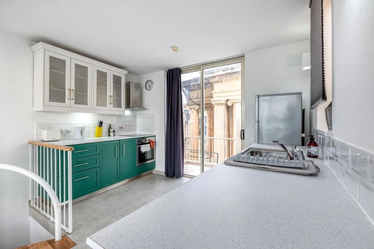 49/3 Seafront Duplex Penthouse In Valletta Apartment